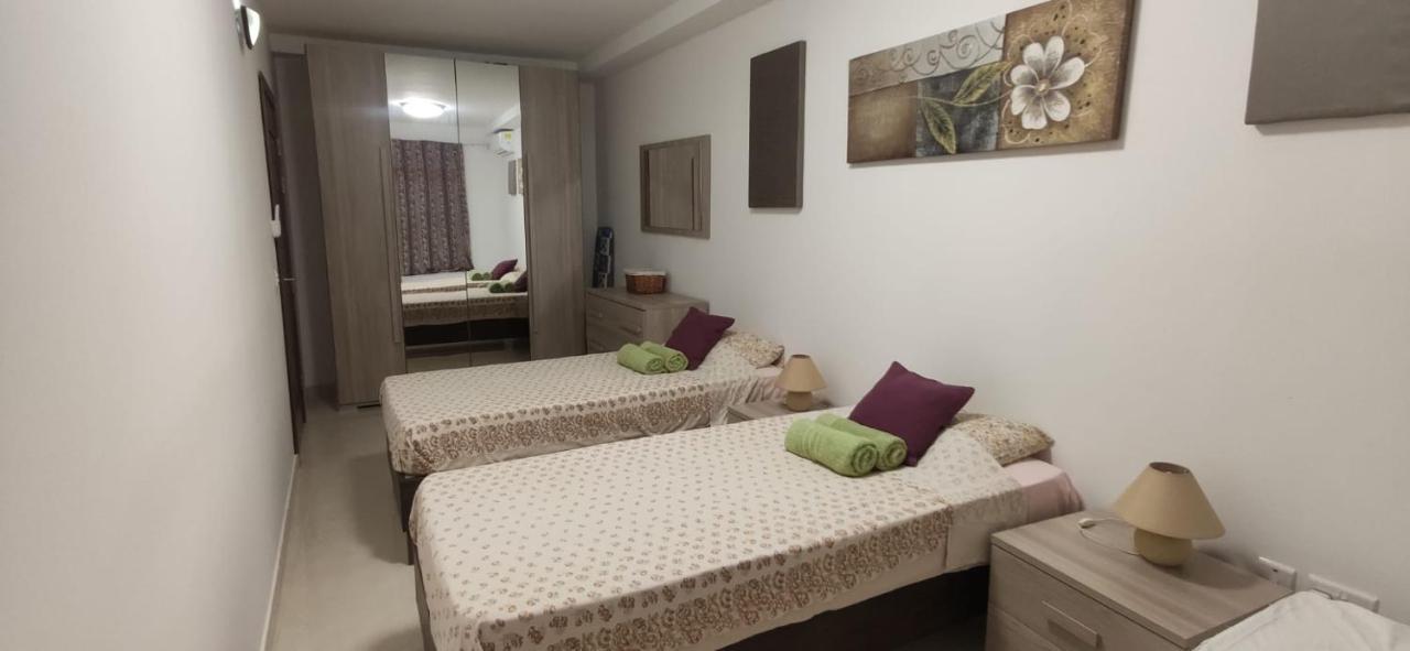 Aquamarine Sea Front Apartments - Elevated Ground Floor With Balcony And Yard Marsaskala Exterior photo